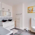 Frédérick Lemaitre - CI - Cozy apartment with balcony